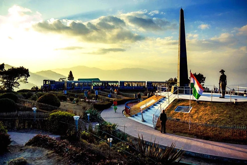 Batasia Loop & War Memorial