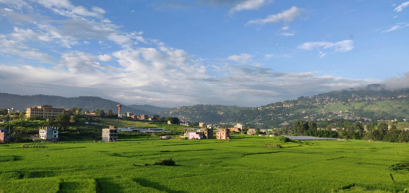 Scenic mountain landscapes on the way to Nepal