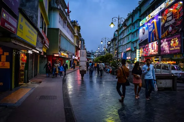 MG Marg (Mahatma Gandhi Road)