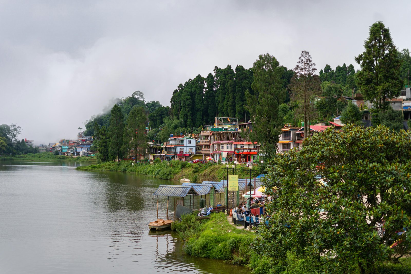 The tranquil Sumendu Lake in Mirik, just a short taxi drive away from Bagdogra airport